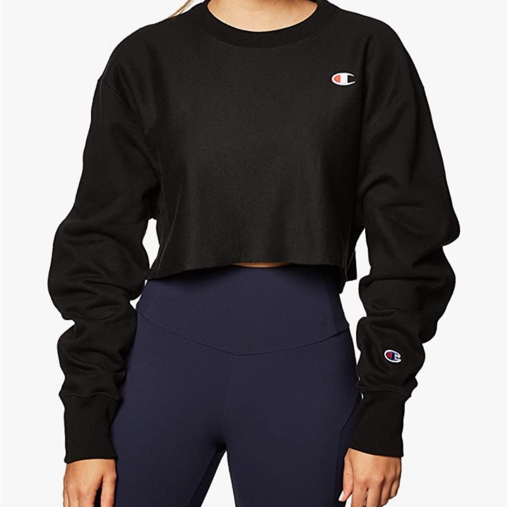 CHAMPION WOMENS CROPPED REVERSE WEAVE CREWNECK, LEFT CHEST C, size medium